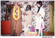 31. Maharishi with Mia Farrow